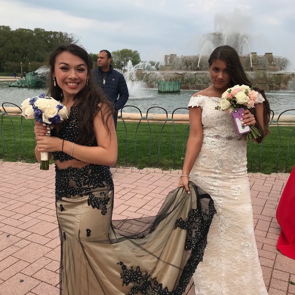 Black and nude prom dress - Picture 3 of 8